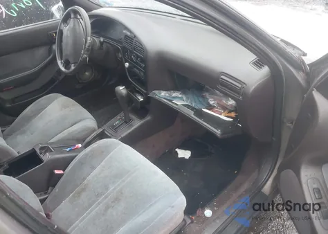 1992 Toyota Camry Le from USA, damaged, VIN 4T1SK12EXNU130817